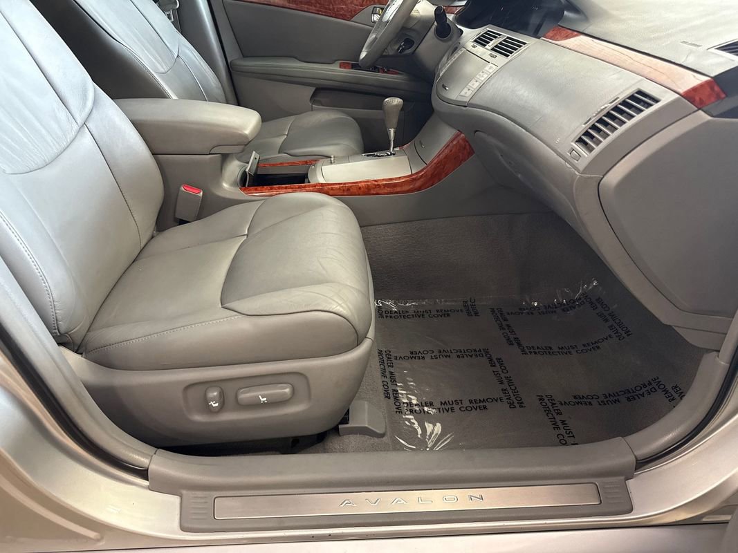 Used 2006 Toyota Avalon XLS image 97