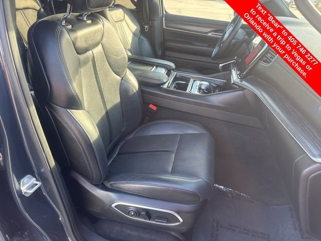 Used 2024 Jeep Wagoneer Series II w/ Flexible Seating Group image 13