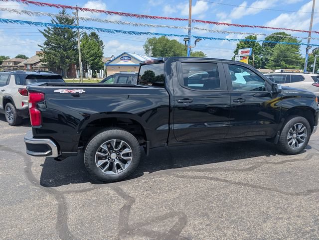 Used 2024 Chevrolet Silverado 1500 LT AWD/4WD image 8