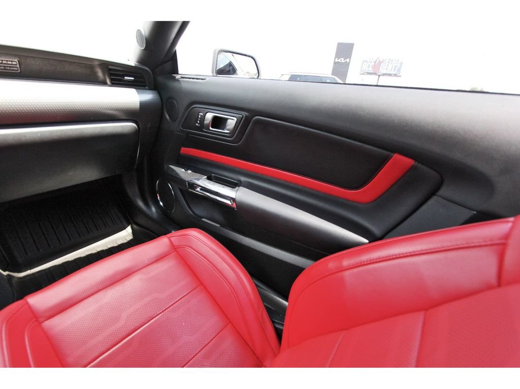 Used 2020 Ford Mustang GT Premium w/ GT Performance Package RWD image 11