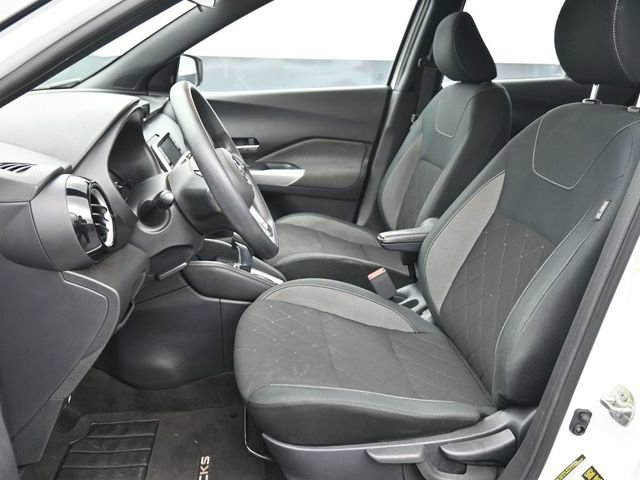 Used 2020 Nissan Kicks SV w/ Exterior Package image 26