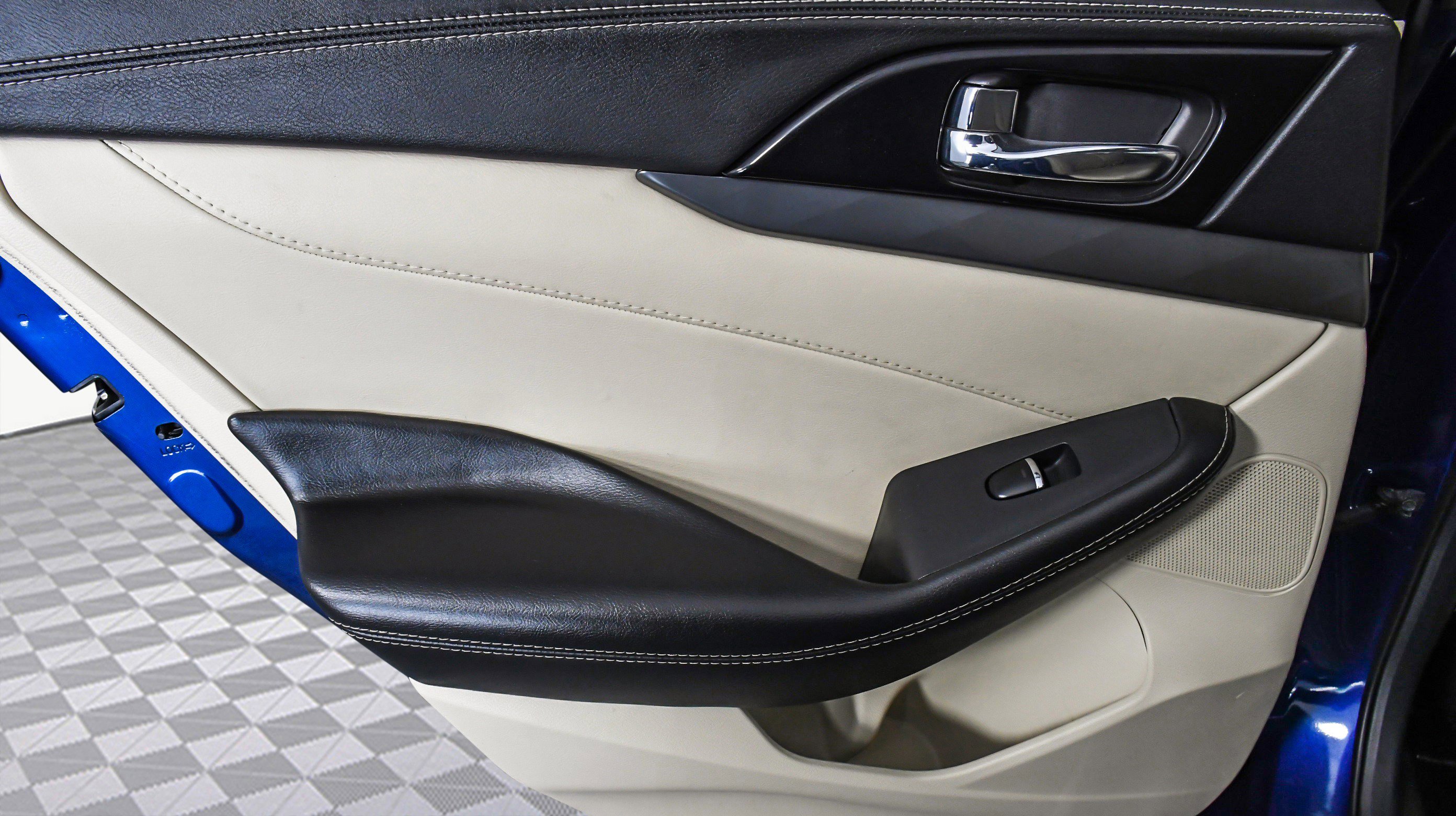 Used 2019 Nissan Maxima 3.5 SL w/ Floor Mat Group image 24