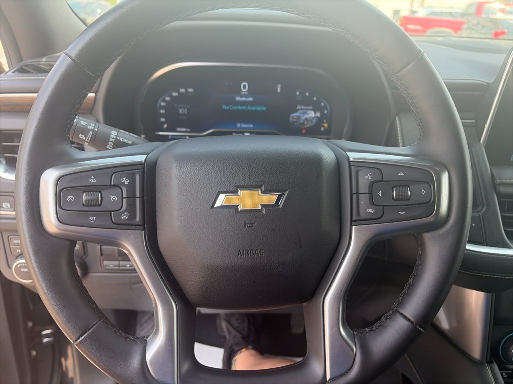 Used 2024 Chevrolet Suburban Premier w/ Premium Package AWD/4WD image 29