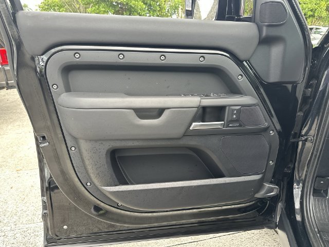 Used 2025 Land Rover Defender 110 S AWD/4WD image 13