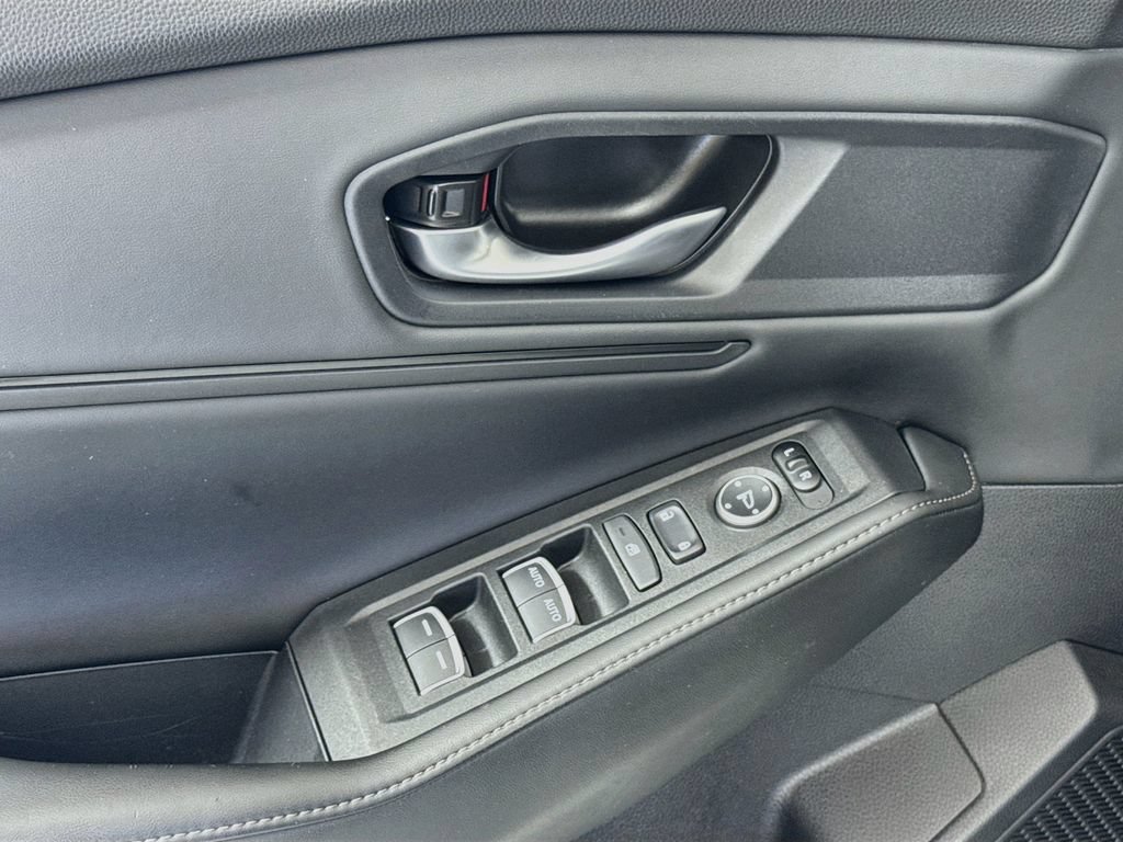 Used 2025 Honda Accord Sport image 17