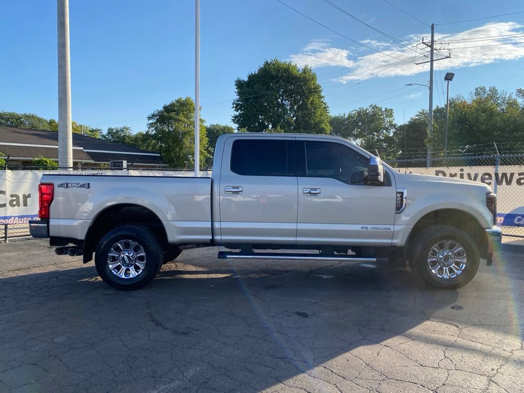 Used 2017 Ford F250 Lariat w/ Lariat Ultimate Package AWD/4WD image 2