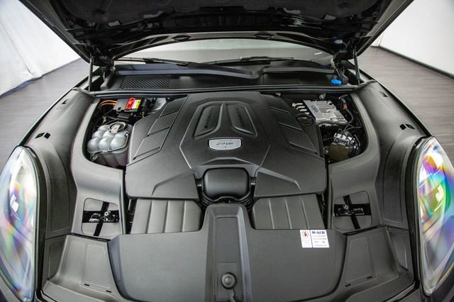 Used 2019 Porsche Cayenne S w/ Premium Plus Package image 13