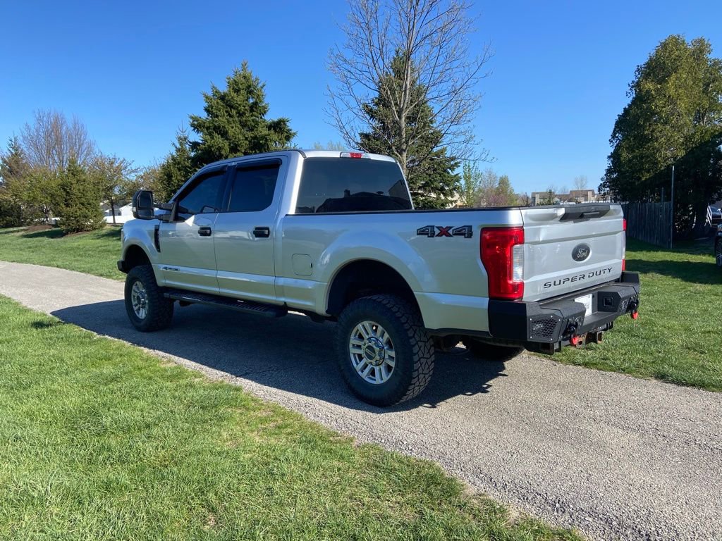 Used 2019 Ford F250 XLT AWD/4WD image 3