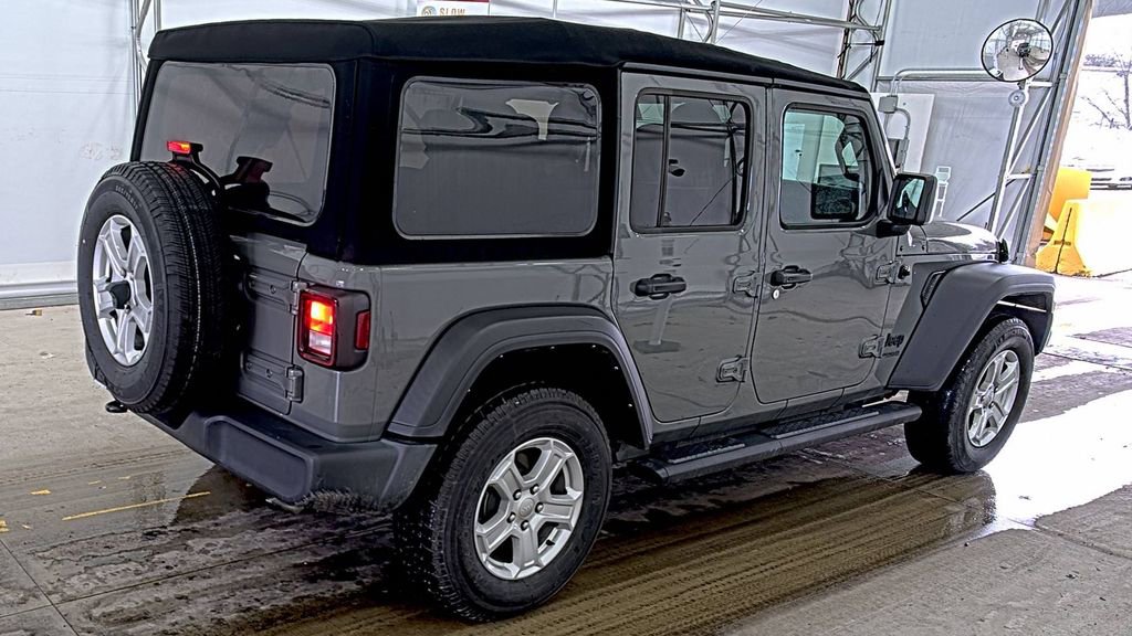 Used 2022 Jeep Wrangler Unlimited Sport image 2