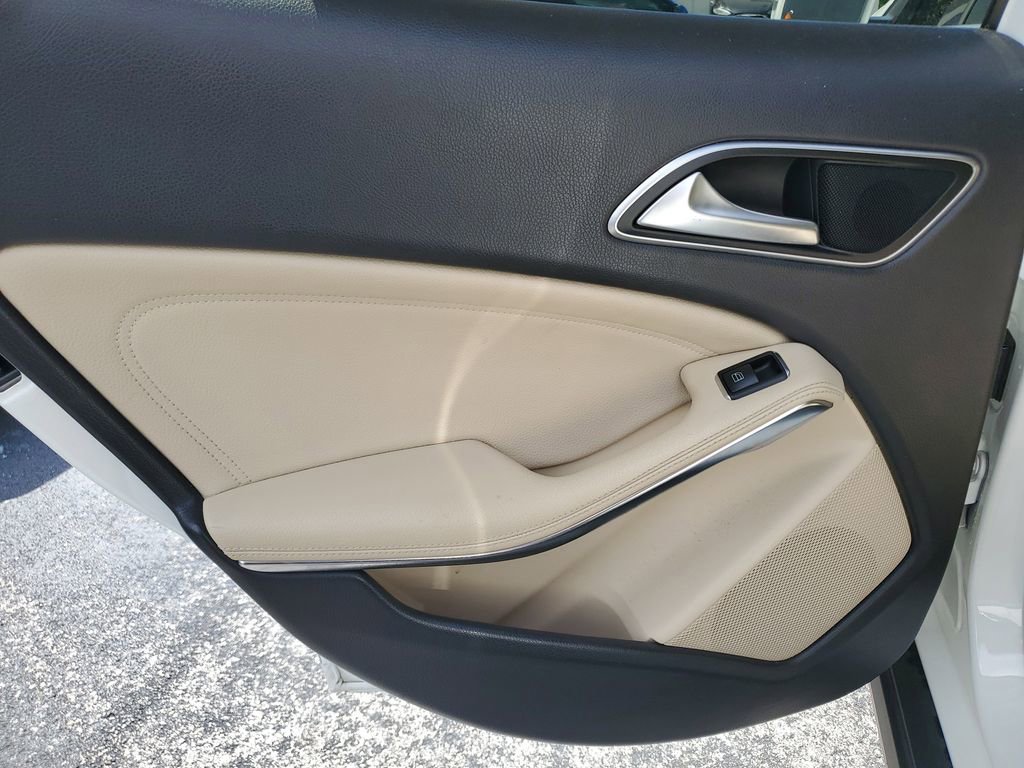 Used 2019 Mercedes-Benz GLA 250 image 11