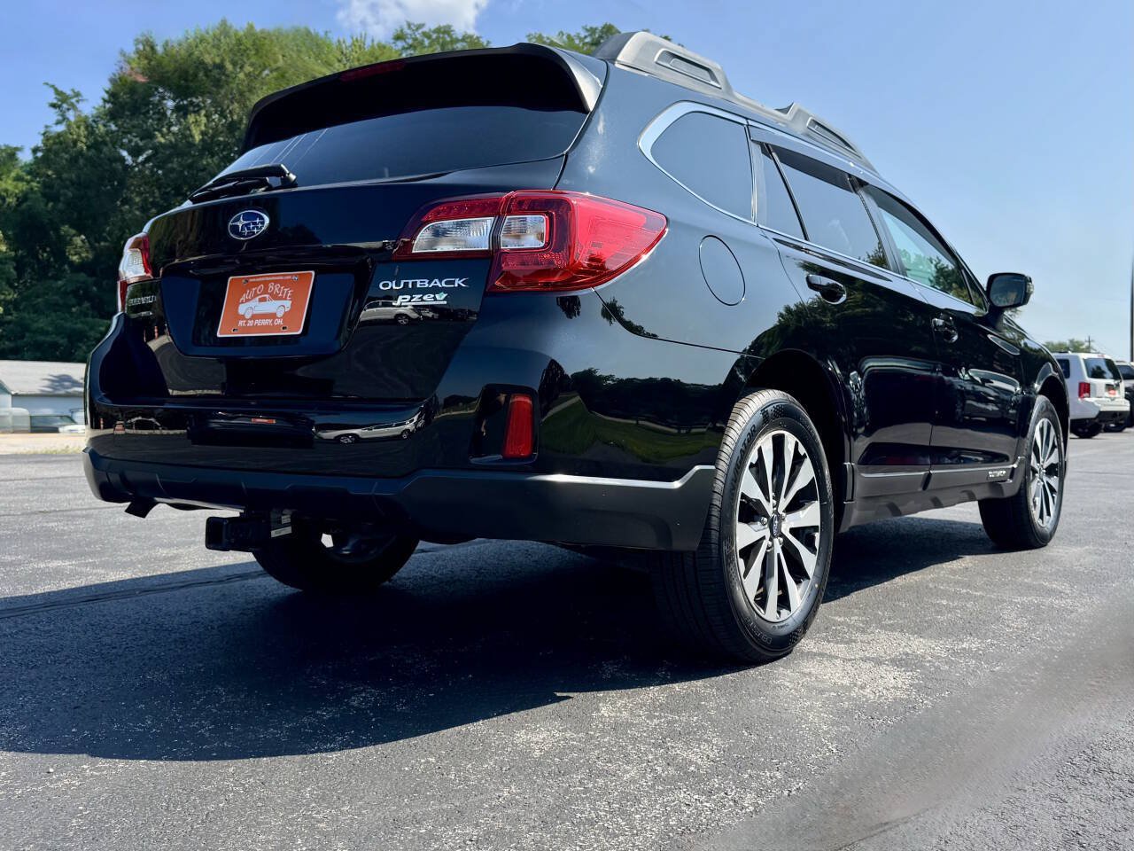 Used 2015 Subaru Outback 2.5i Limited AWD/4WD image 12
