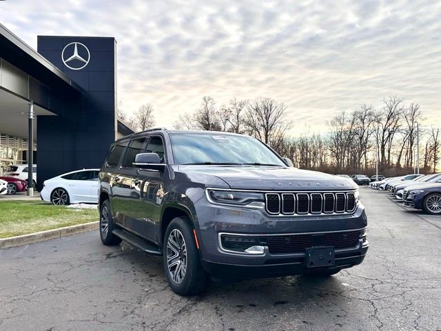 Used 2024 Jeep Wagoneer L 4WD w/ Premium Group I image 1
