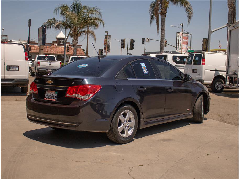 Used 2016 Chevrolet Cruze LT FWD image 3