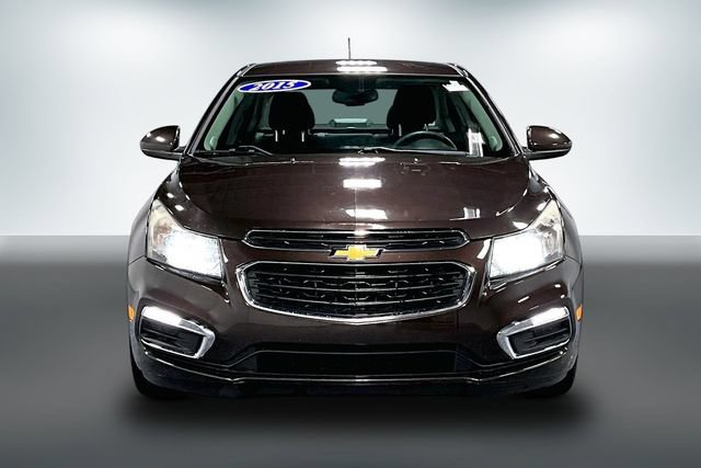 Used 2015 Chevrolet Cruze LT FWD image 2