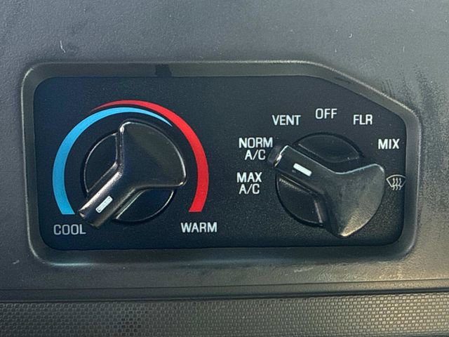 Used 2017 Ford E-350 and Econoline 350 Super Duty image 30