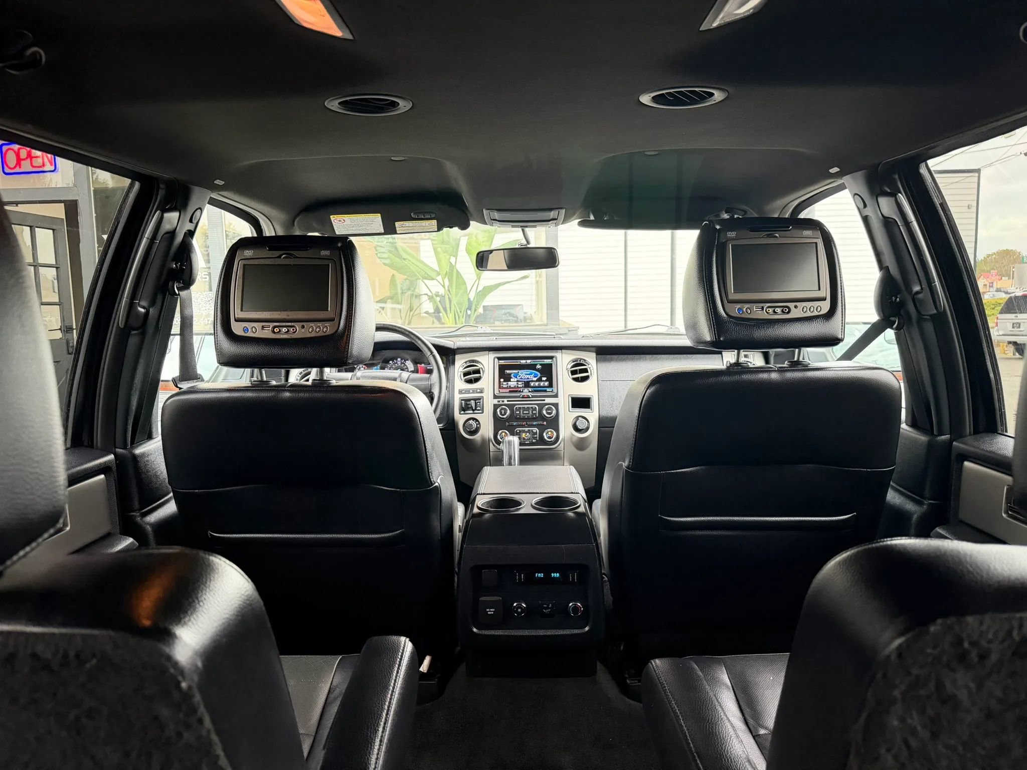 Used 2015 Ford Expedition EL XLT w/ Equipment Group 202A AWD/4WD image 32