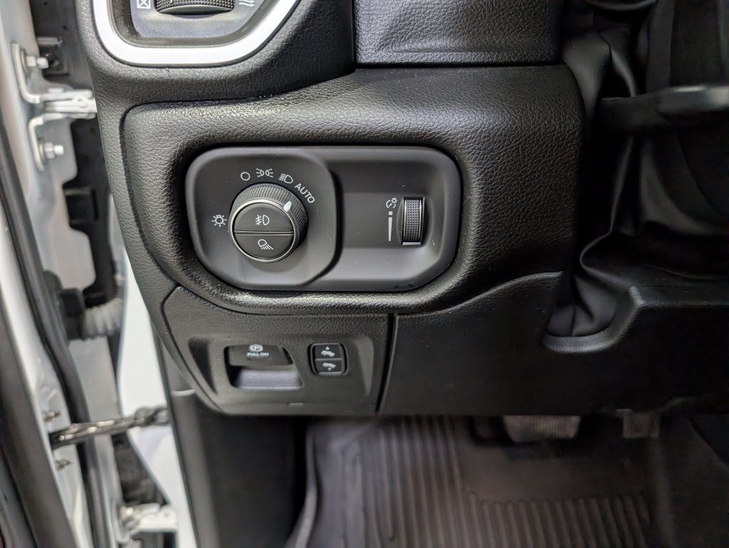 Used 2023 RAM 1500 Big Horn AWD/4WD image 20