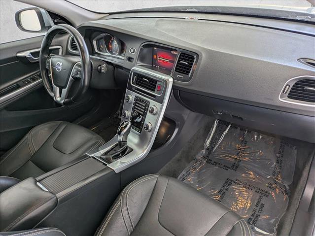 Used 2018 Volvo V60 T5 Dynamic w/ Vision Package image 20