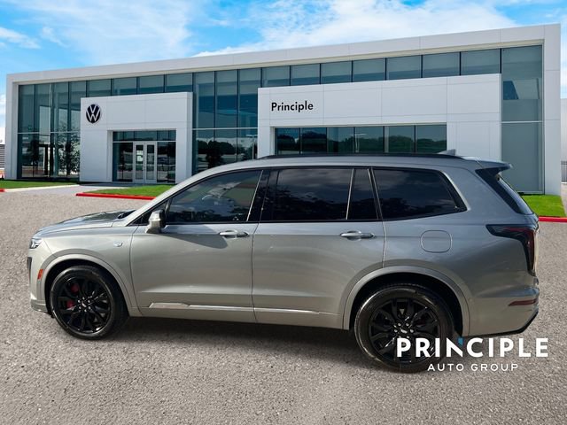 Used 2023 Cadillac XT6 Sport w/ Technology Package AWD/4WD image 6
