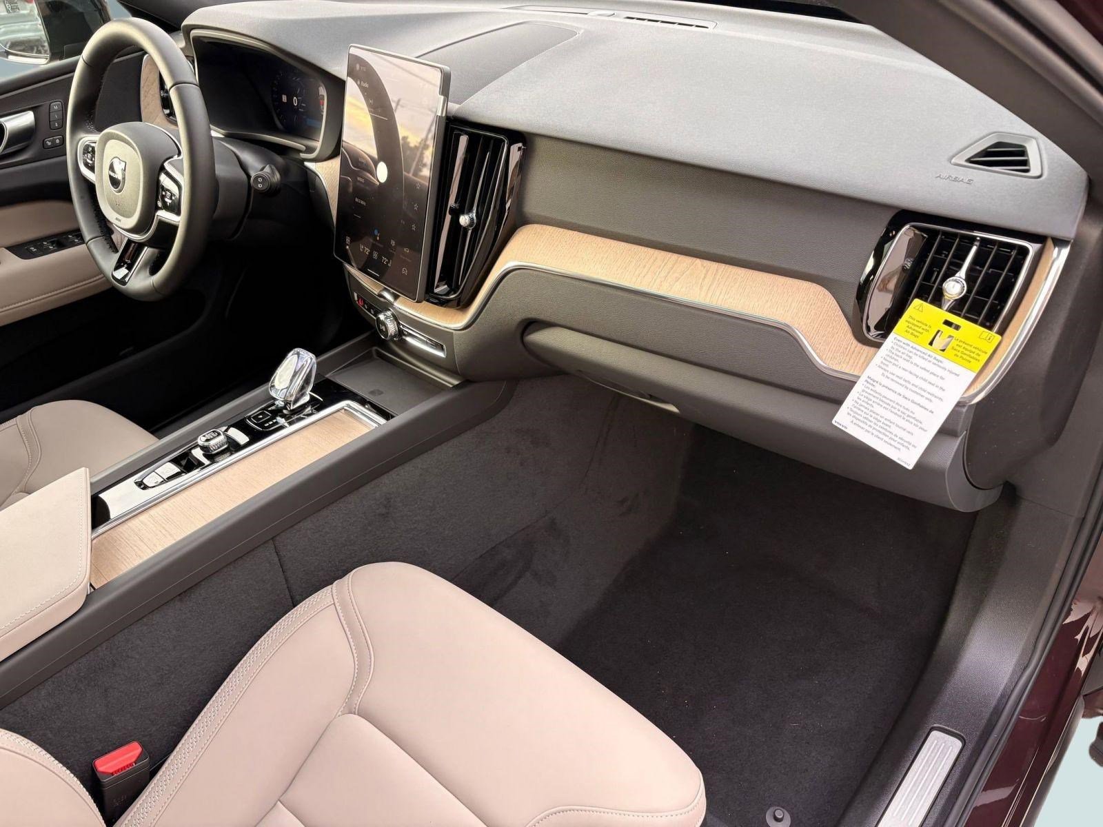 New 2026 Volvo XC60 B5 Core w/ Climate Package image 27