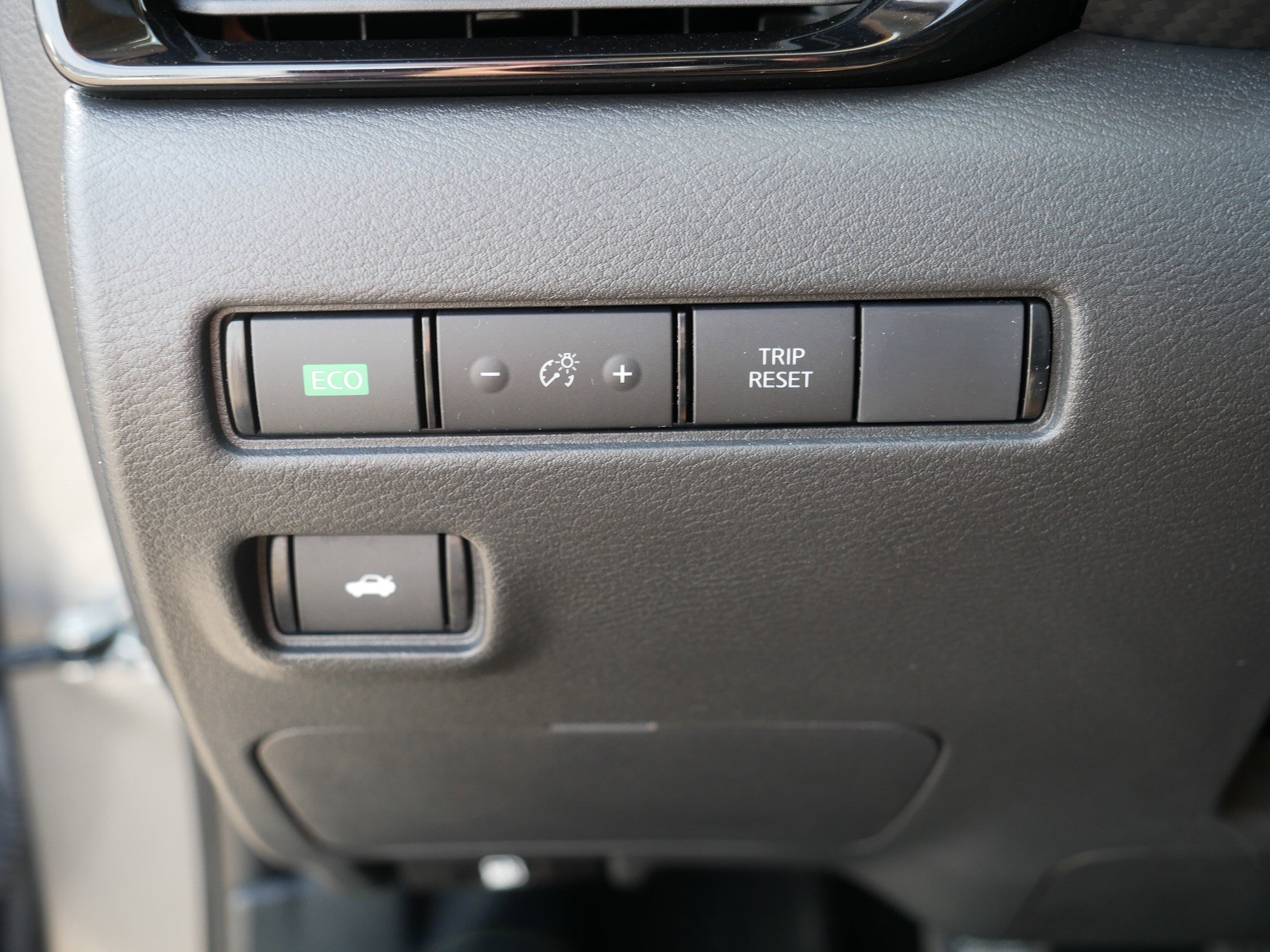 Certified 2025 Nissan Sentra SV w/ SV Premium Package FWD image 26