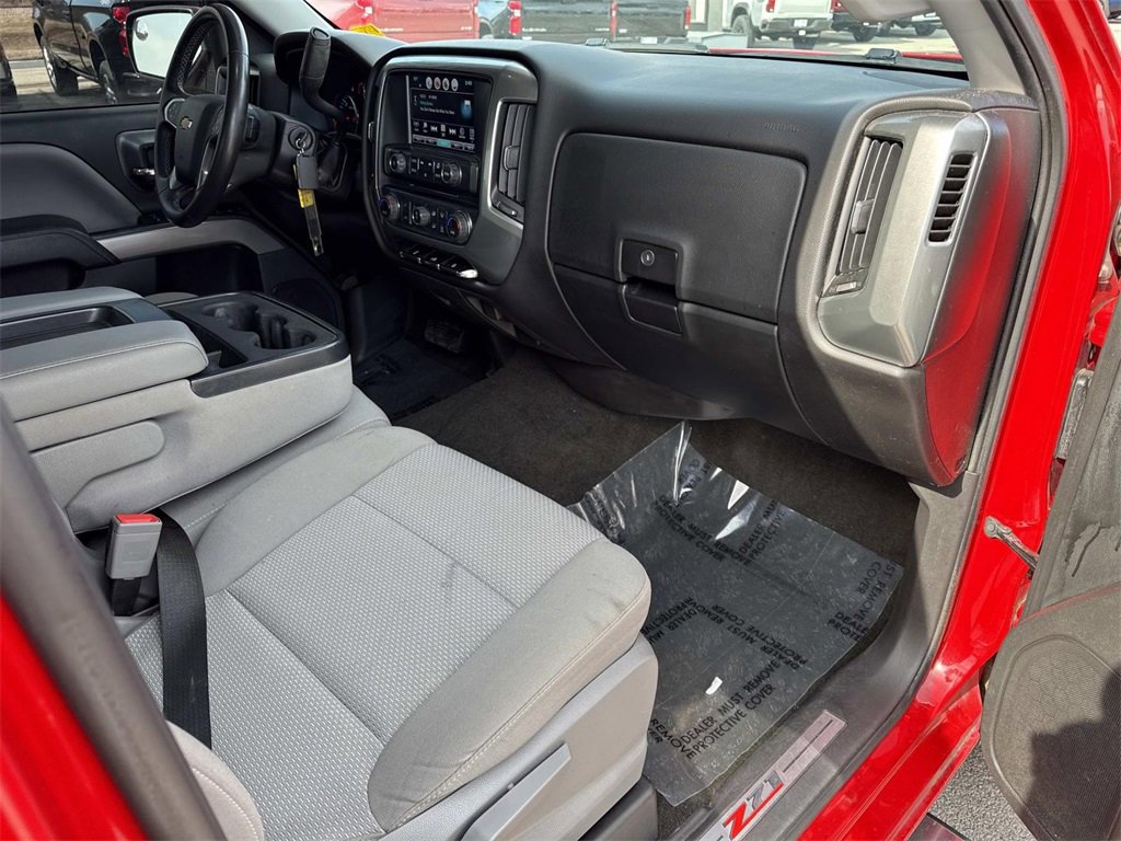 Used 2018 Chevrolet Silverado 1500 LT w/ All Star Edition image 27