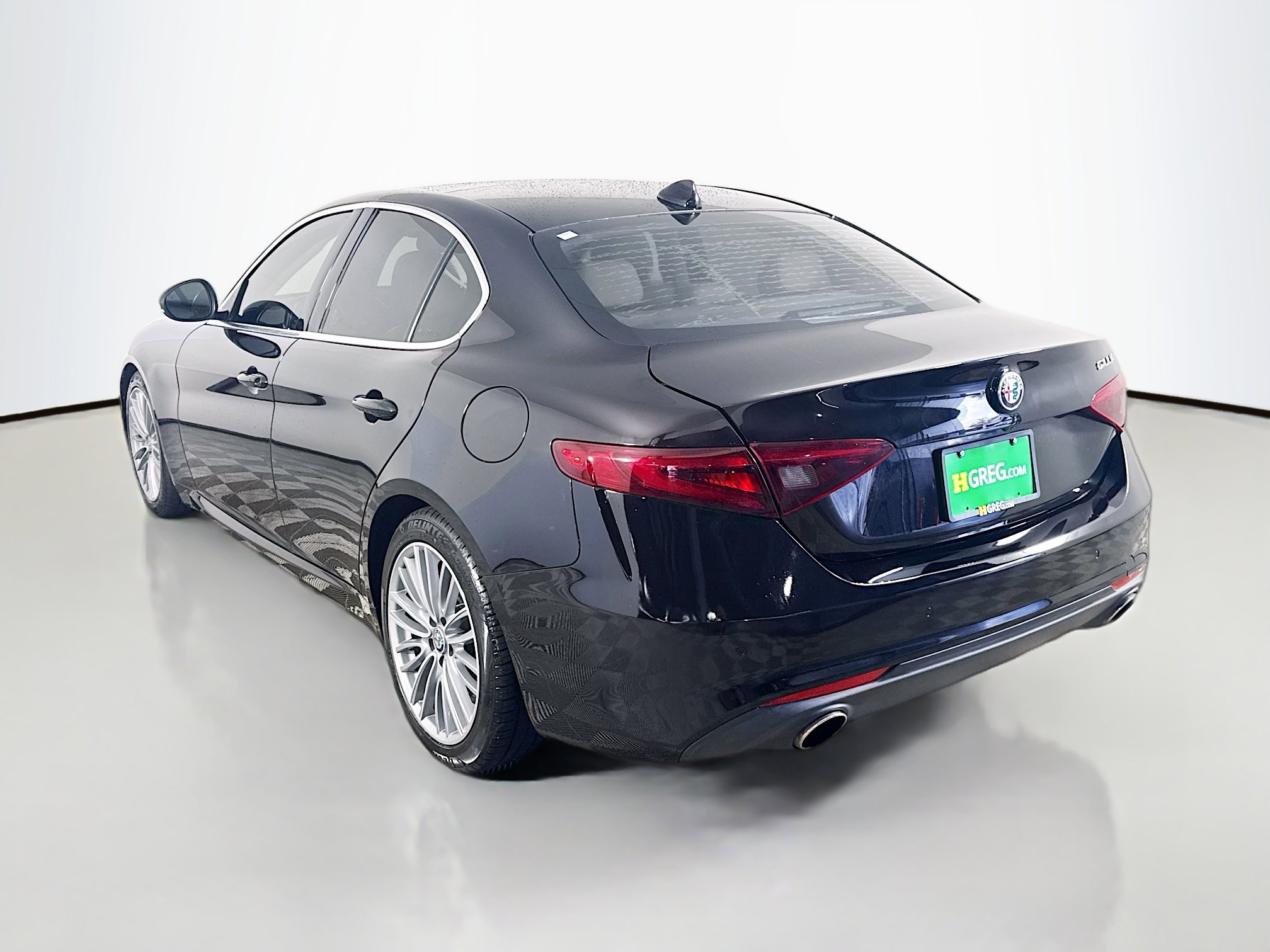 Used 2018 Alfa Romeo Giulia Ti w/ Quick Order Package 22Z Lusso image 7