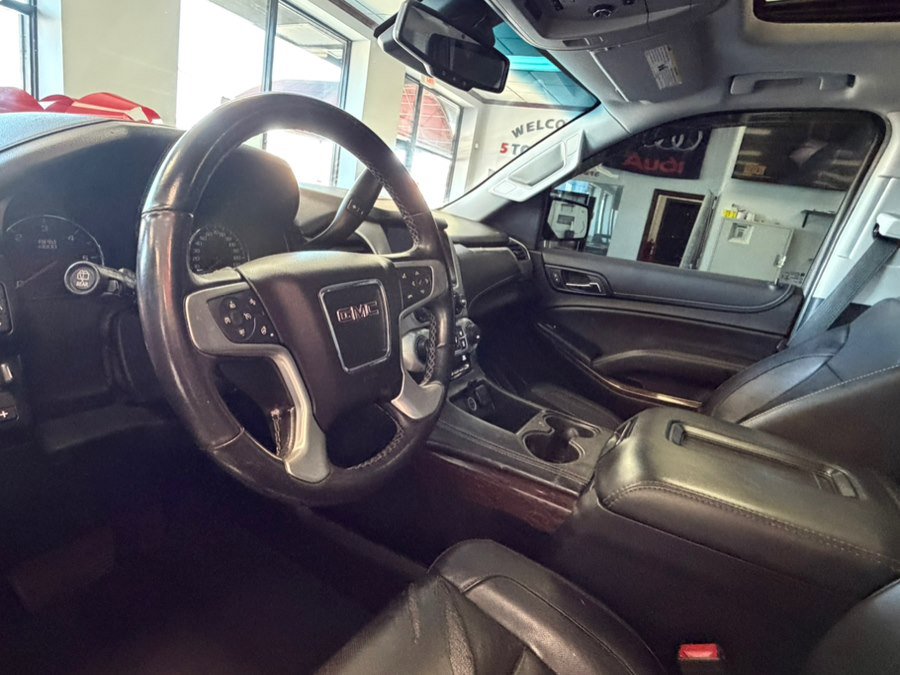 Used 2019 GMC Yukon SLT w/ Graphite Performance Edition image 24