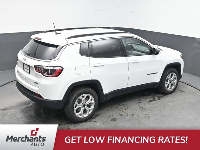 Used 2025 Jeep Compass Latitude AWD/4WD image 30