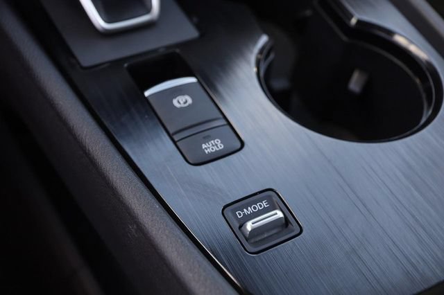 Certified 2025 Nissan Rogue SL w/ SL Premium Package FWD image 20