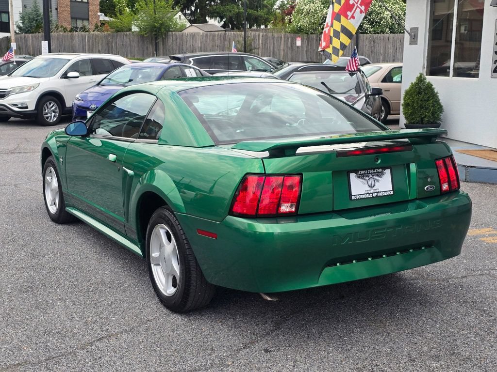 Used 2001 Ford Mustang Premium RWD image 5