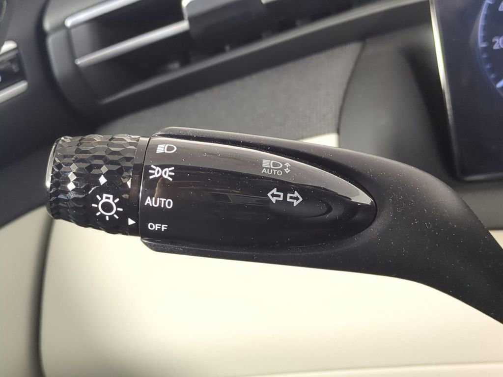 Certified 2024 Hyundai Tucson Limited image 31