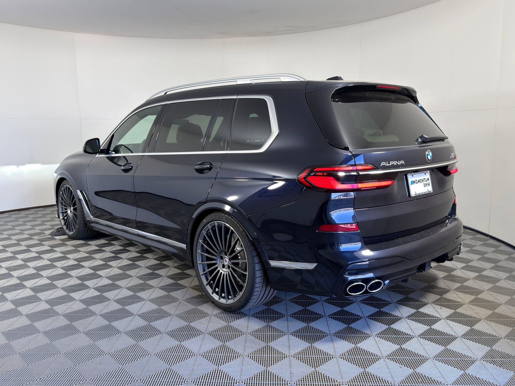 New 2026 BMW ALPINA XB7 image 3
