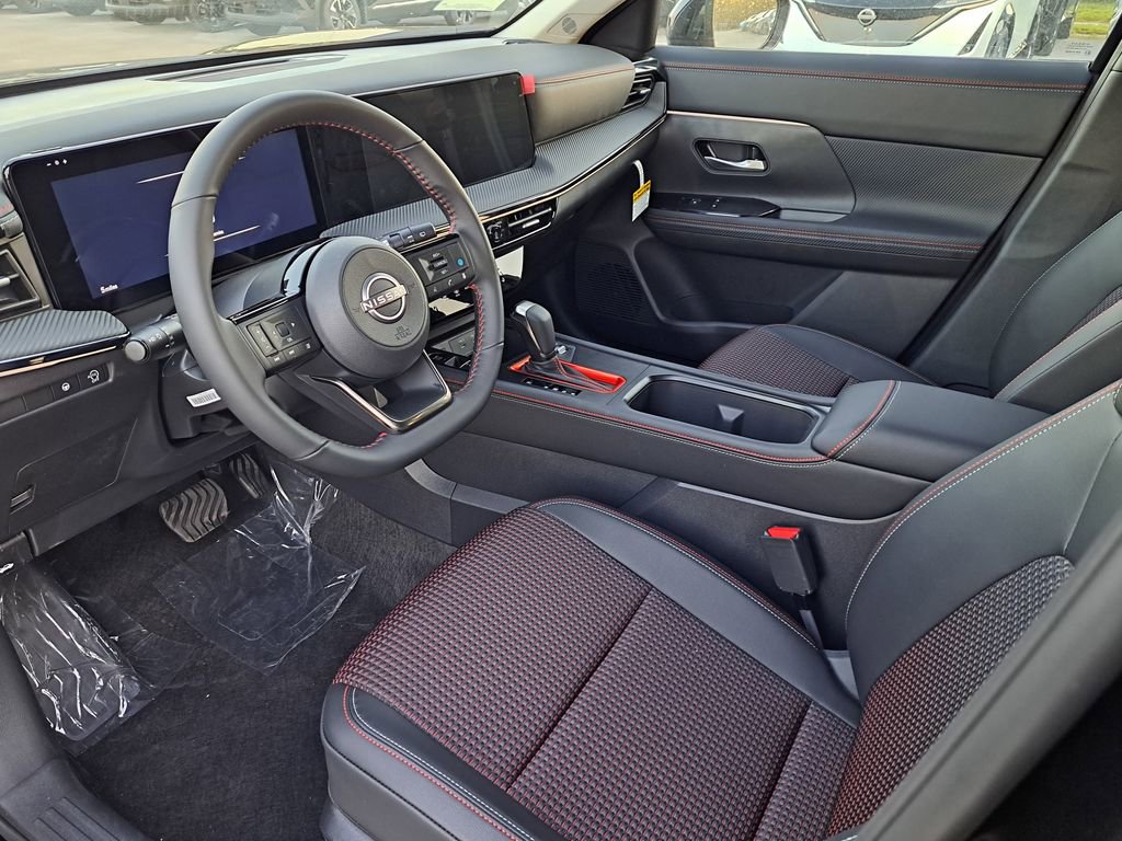 New 2026 Nissan Kicks SR FWD image 7