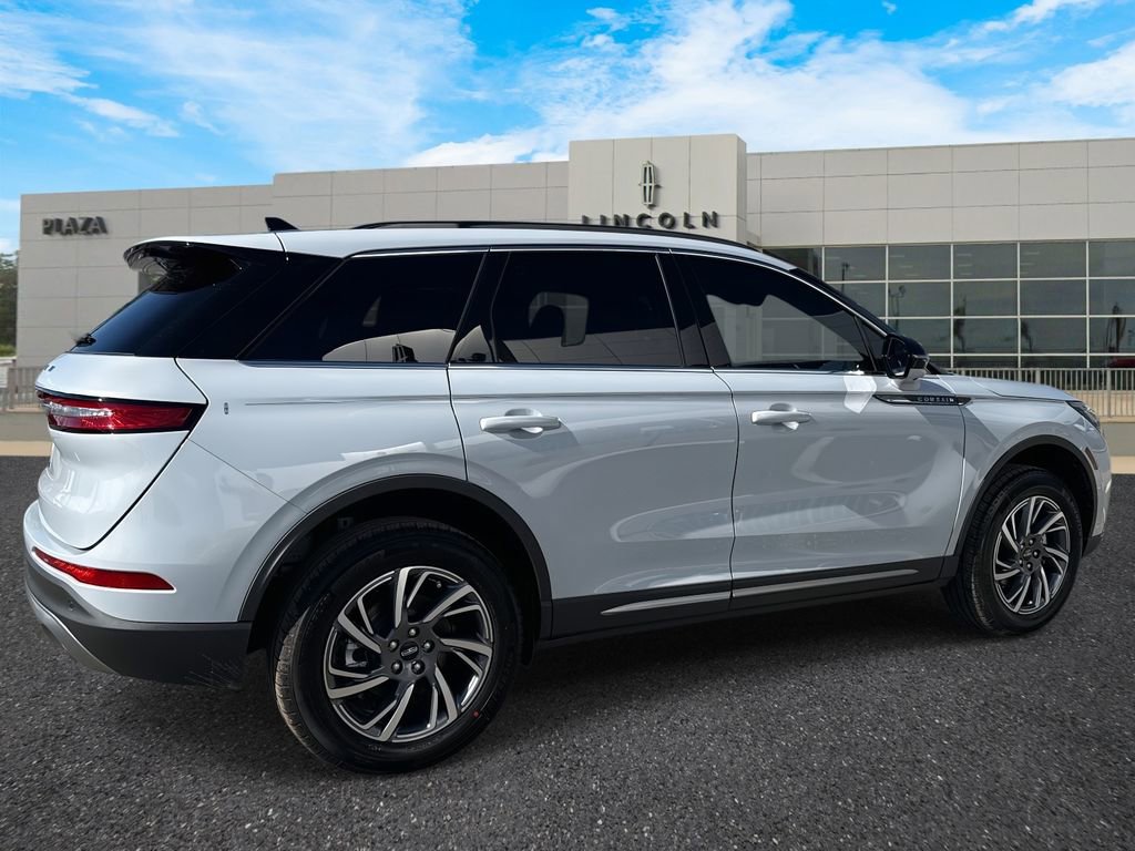 New 2026 Lincoln Corsair Premiere image 3