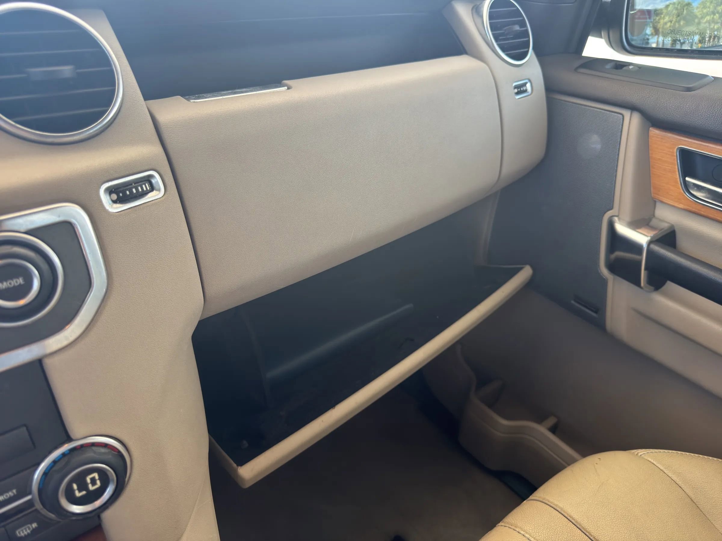 Used 2012 Land Rover LR4 HSE image 32