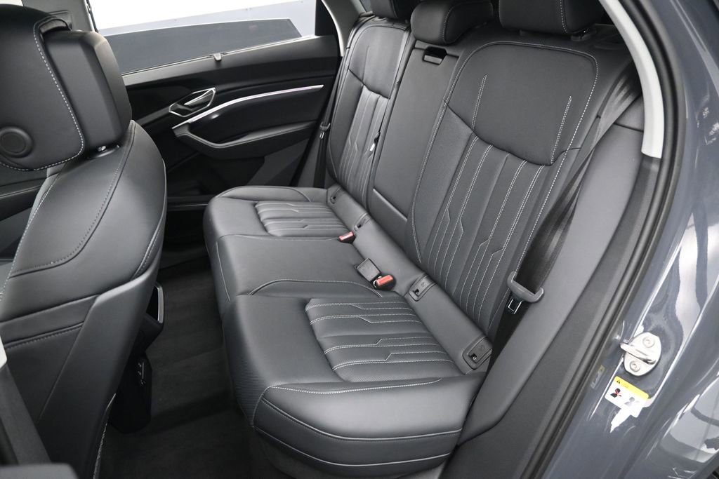 Used 2024 Audi Q8 e-tron Prestige w/ Prestige Package image 30