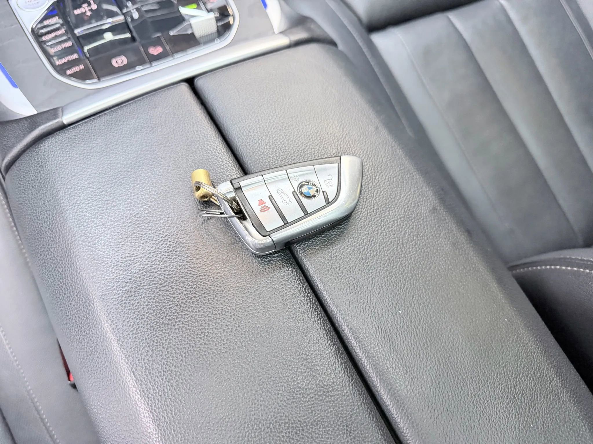 Used 2020 BMW X7 xDrive40i w/ Premium Package image 18