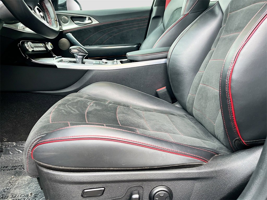 Used 2023 Kia Stinger GT2 image 20