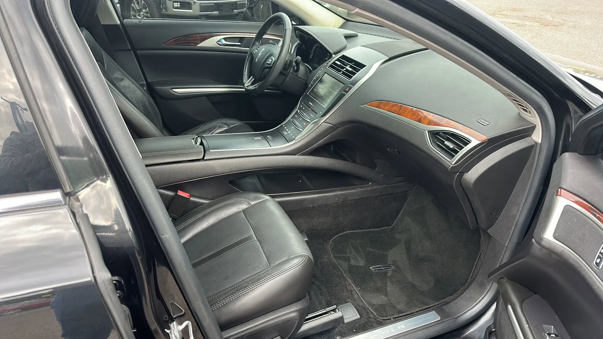 Used 2014 Lincoln MKZ AWD w/ Equipment Group 102A Reserve image 13
