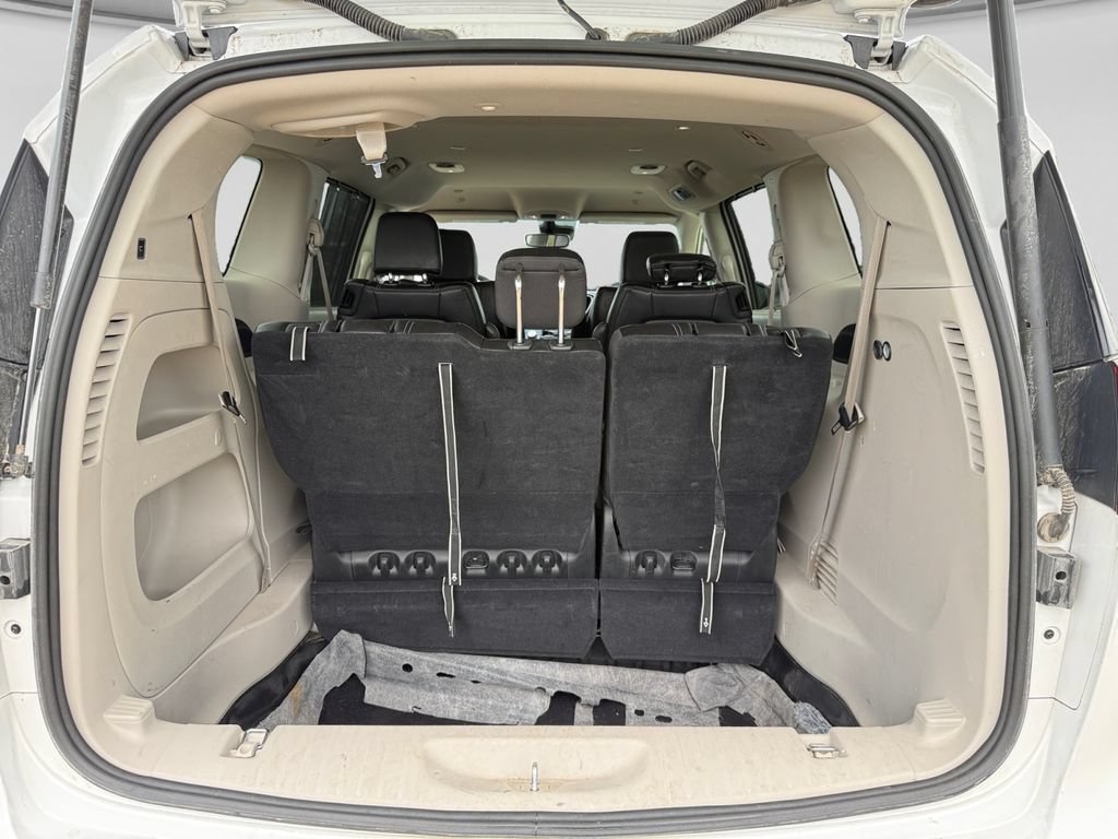 Used 2024 Chrysler Pacifica Touring-L FWD image 43