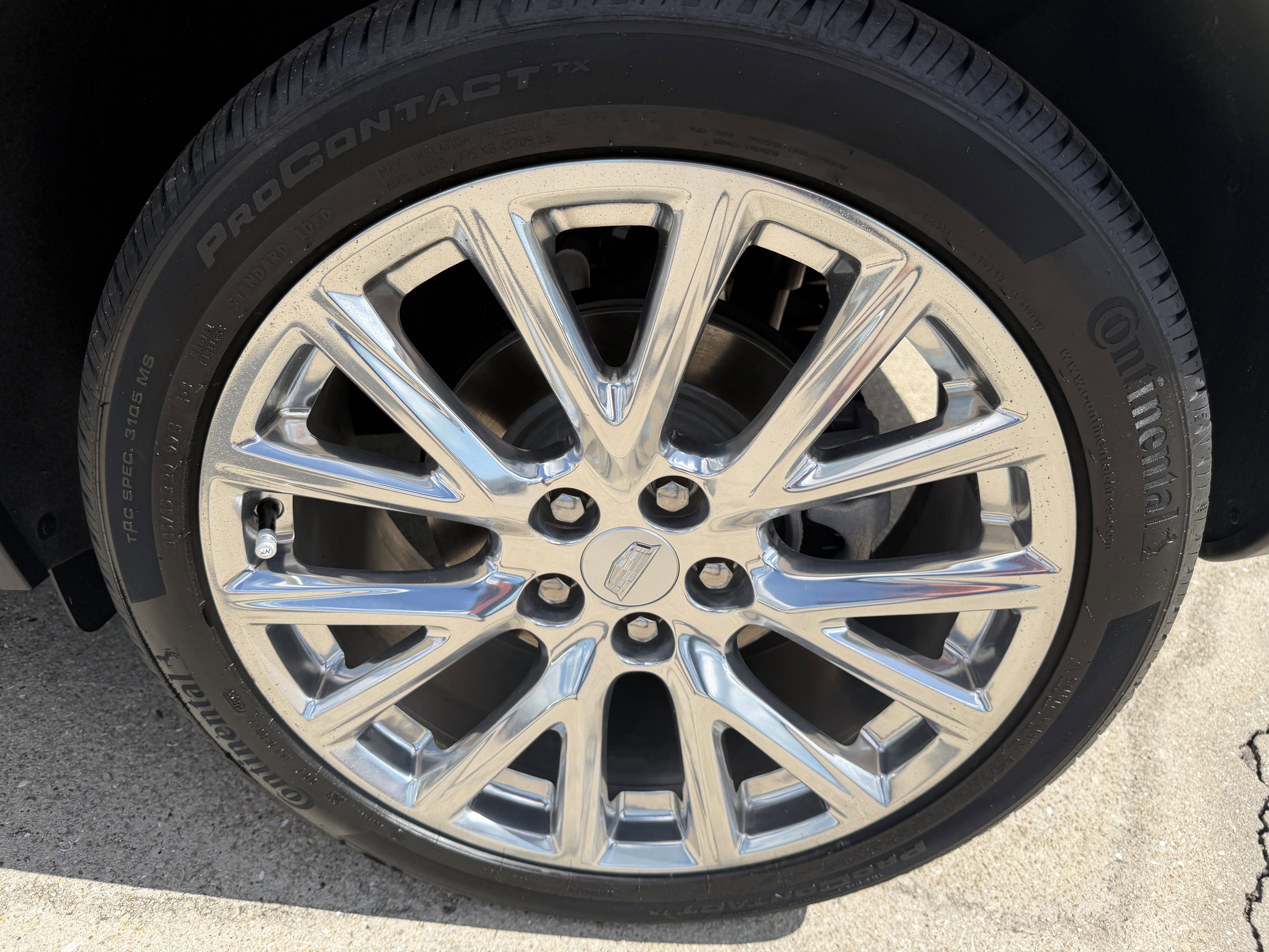 Certified 2023 Cadillac XT4 Premium Luxury w/ Enhanced Visibility Package image 31