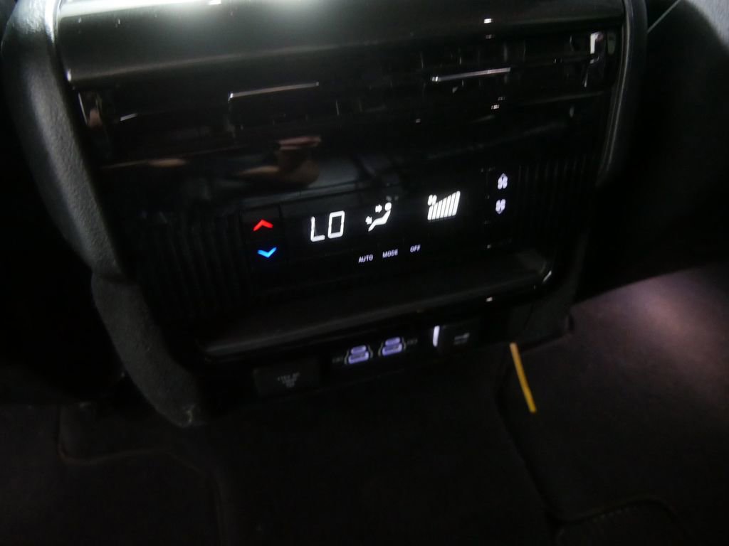 Used 2022 Jeep Wagoneer Series I RWD image 22