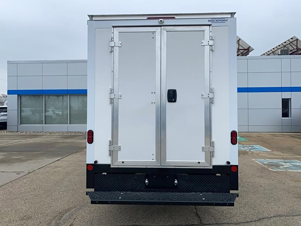 New 2024 GMC Savana 3500 w/ Power Convenience Package image 6
