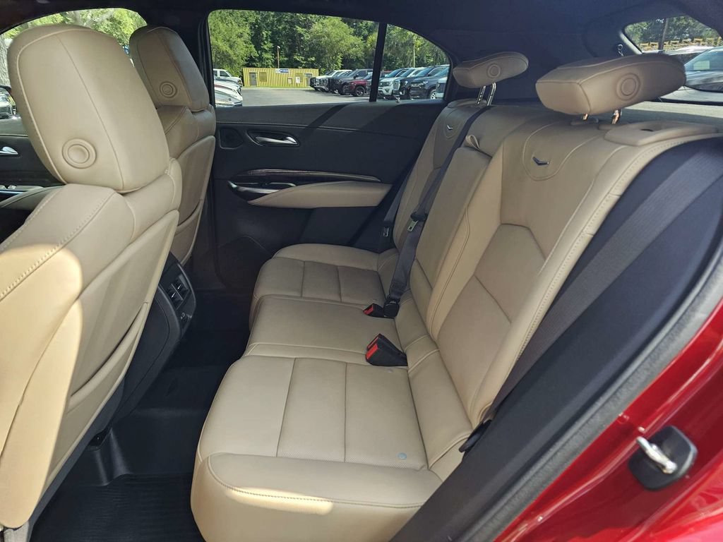 Certified 2024 Cadillac XT4 Premium Luxury FWD image 16