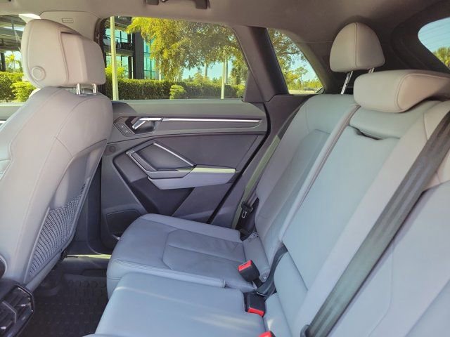 Used 2020 Audi Q3 2.0T Premium Plus w/ Premium Plus Package image 9