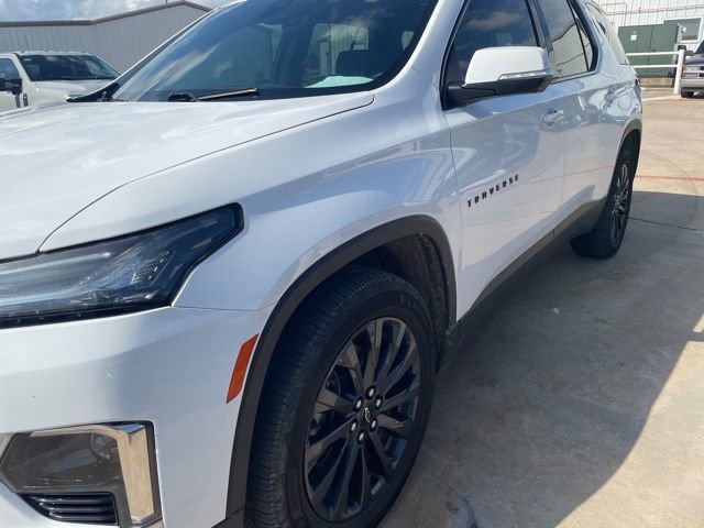 Used 2023 Chevrolet Traverse RS w/ LPO, Floor Liner Package AWD/4WD image 1