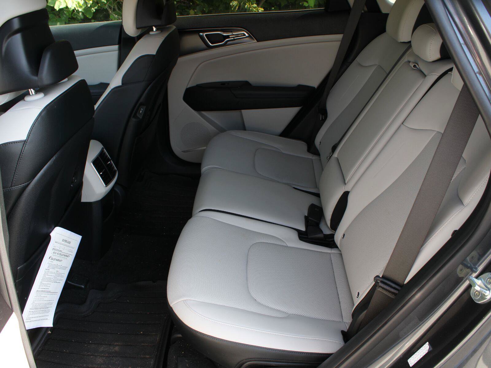 Used 2023 Kia Sportage EX FWD image 16