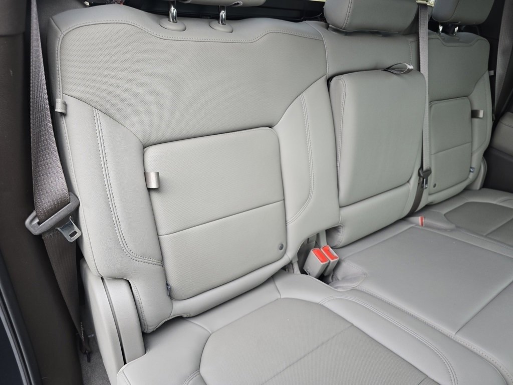 Used 2020 Chevrolet Silverado 1500 LTZ w/ LTZ Premium Package image 32