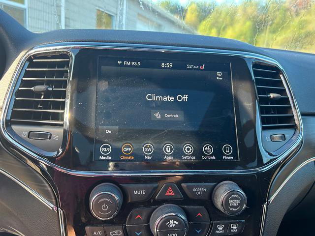 Certified 2022 Jeep Grand Cherokee Limited image 12